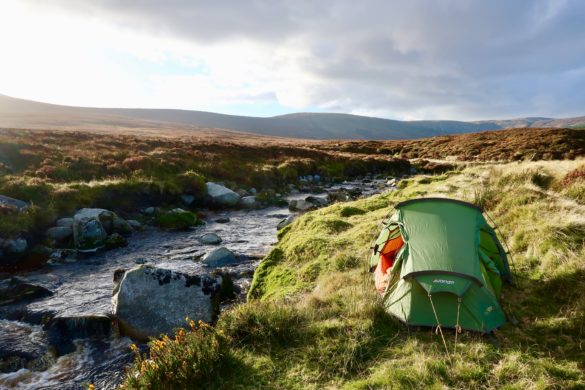 Wild Camping next to a river